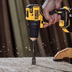 Máy khoan, vặn vít dùng pin Dewalt DCD709P2 (không chổi than)(kèm 02 pin 5.0Ah+ sạc)