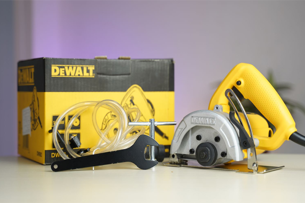 Máy cắt gạch DEWALT DW860
