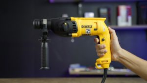 Máy khoan búa Dewalt D25032K-B1( Không kèm hộp)