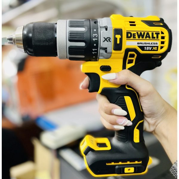 Máy khoan vặn vít động lực pin Dewalt DCD796N-KR (18V) (Không kèm pin, sạc)