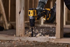 Máy khoan cầm tay Dewalt DCD805
