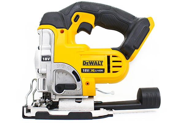 Hiện Đại và Tiện Lợi: Máy Cưa Cầm Tay Dewalt DCS331P2 18V