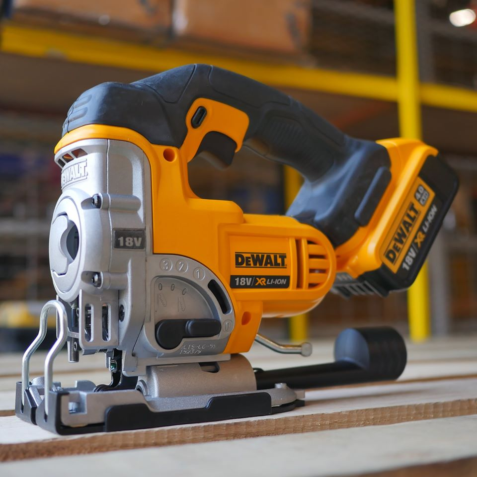 Hướng dẫn sử dụng máy cưa lọng Dewalt