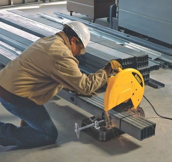 Máy cắt sắt Dewalt liệu có đáng mua không