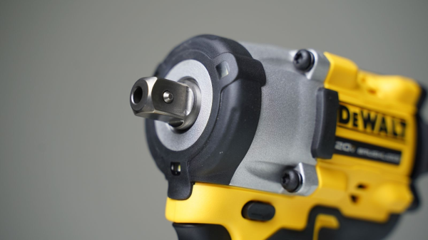 Máy siết bulong cầm tay Dewalt DCF922P2 (KÈM 02 PIN 5.0 + SẠC)