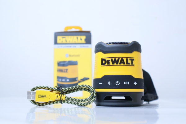 Loa sạc mini Bluetooth DeWALT DCR009