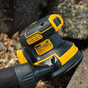 Máy chà nhám tròn pin Dewalt DCW210B