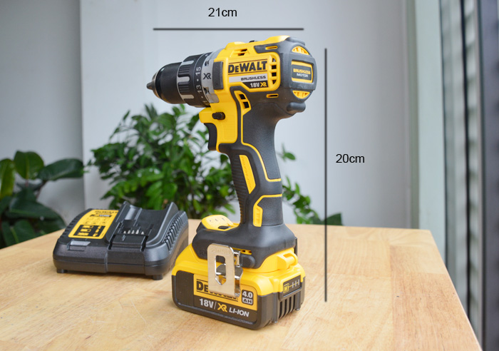 Hiệu suất mạnh mẽ: Máy khoan vặn vít Dewalt DCD791P2 động cơ Brushless