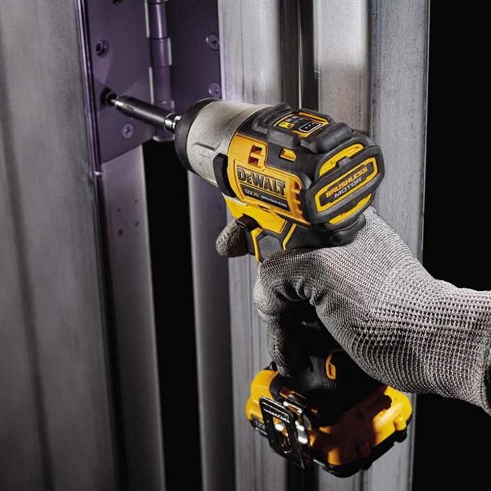 Tính Linh Hoạt Trong Công Việc: Dewalt DCF801N 12V/BL - Lựa Chọn Sáng Suốt Cho Thợ Xây Dựng